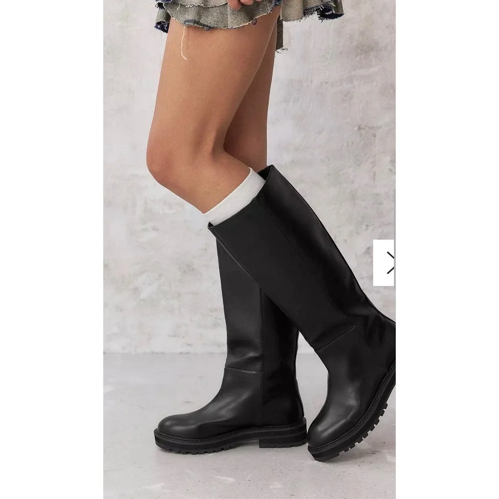 Urban Outfitters Black Tall Lug Sole Boots Knee High Platform 77400836 Size 6